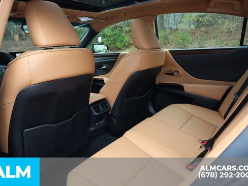 Used 2025 Lexus ES 350 w/ Premium Package image 22