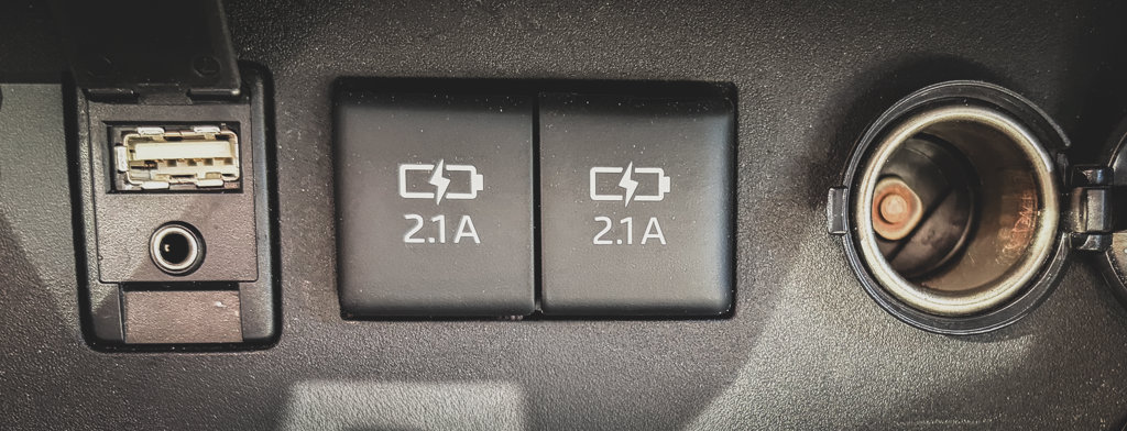 Used 2018 Toyota Highlander Plus FWD image 25