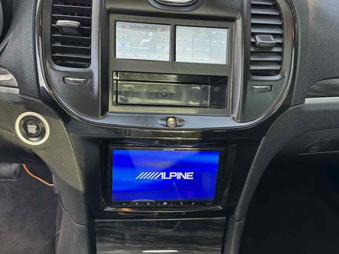 Used 2017 Chrysler 300 Limited w/ Value Package image 10