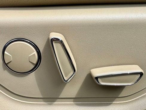 Used 2017 Ford F150 Lariat w/ Equipment Group 502A Luxury AWD/4WD image 16