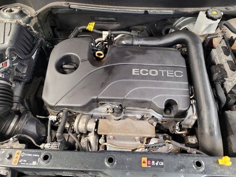 Used 2020 Chevrolet Equinox LT FWD image 30