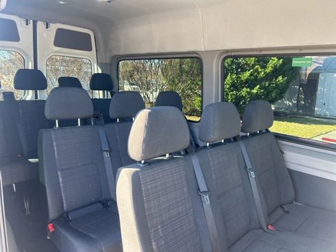 Used 2016 Mercedes-Benz Sprinter 2500 image 9