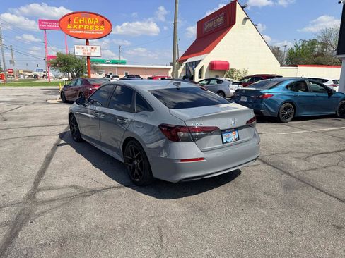 Used 2025 Honda Civic Sport image 10