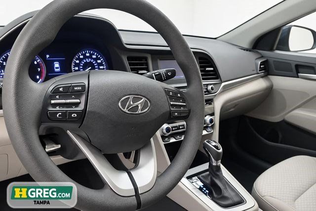 Used 2020 Hyundai Elantra SE FWD image 14