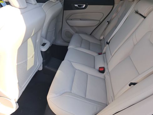 New 2026 Volvo XC60 T8 Ultra w/ Protection Package Premier image 7