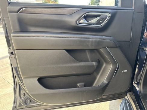Used 2024 Chevrolet Suburban LT image 20