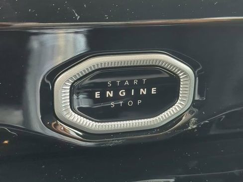 New 2026 Jeep Grand Cherokee L 4WD image 37