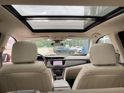 Used 2025 Cadillac XT5 Premium Luxury w/ LPO, Floor Liner Package AWD/4WD image 16