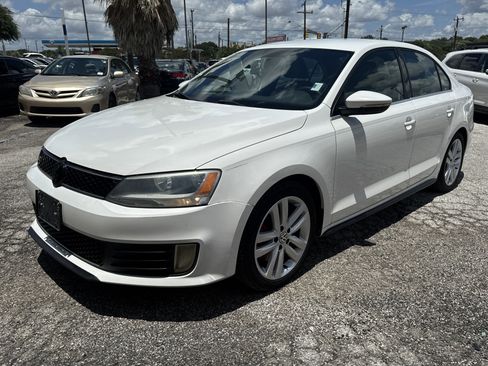 Used 2012 Volkswagen Jetta GLI FWD image 7