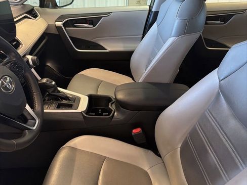 Used 2023 Toyota RAV4 XLE Premium FWD image 23