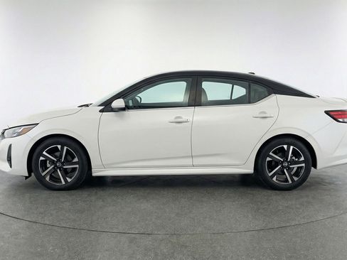 Used 2025 Nissan Sentra SV image 5
