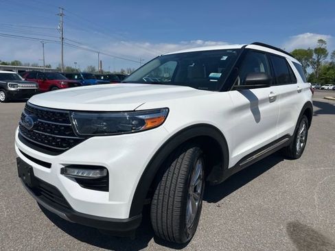 Used 2021 Ford Explorer XLT w/ Equipment Group 202A image 30