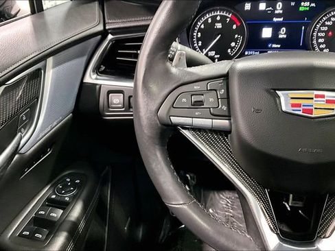 Used 2023 Cadillac XT6 Sport w/ Technology Package image 11