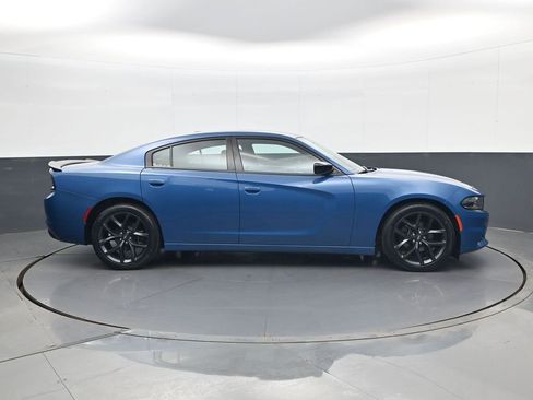 Used 2020 Dodge Charger SXT w/ Blacktop Package RWD image 4