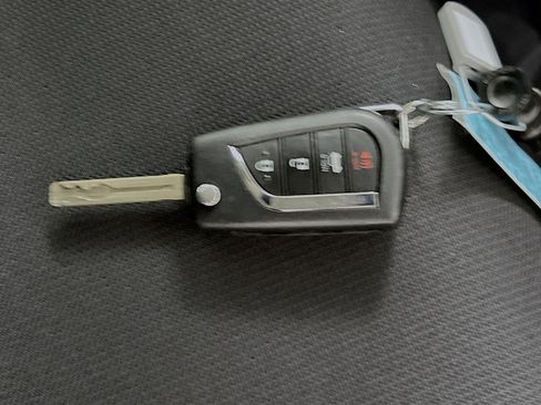 Used 2025 Toyota Corolla LE FWD image 36