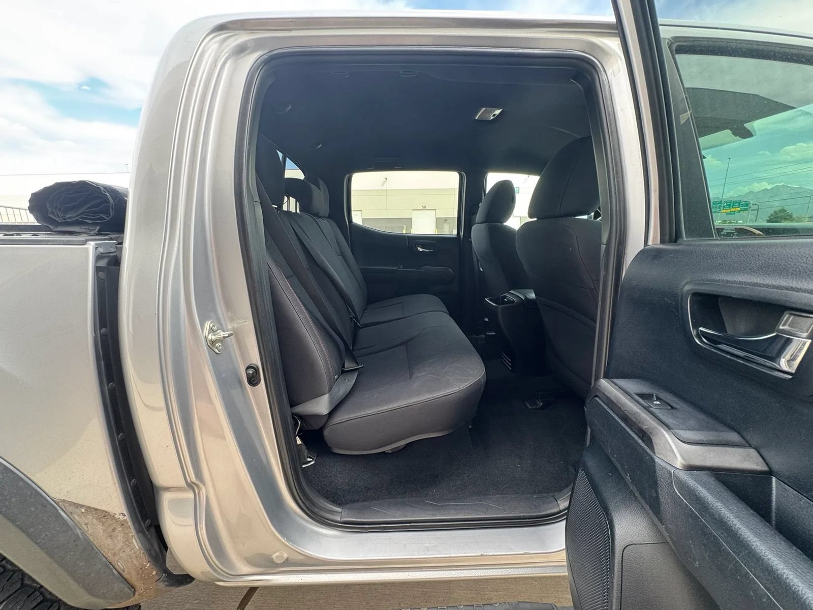 Used 2016 Toyota Tacoma TRD Off-Road w/ Towing Package AWD/4WD image 13