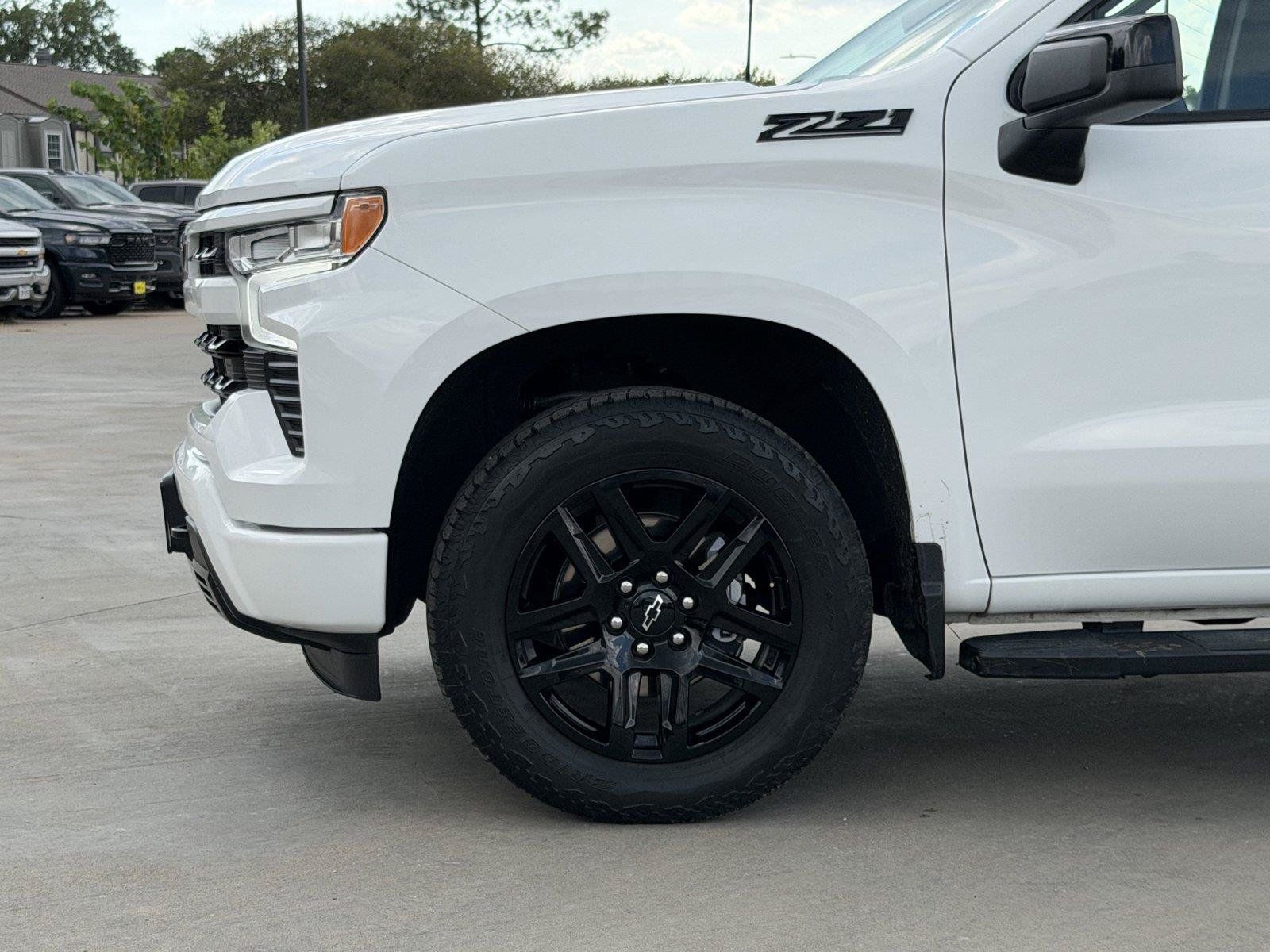 Used 2023 Chevrolet Silverado 1500 RST w/ Z71 Off-Road Package AWD/4WD image 10