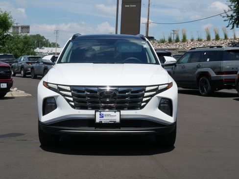 Used 2024 Hyundai Tucson Limited AWD/4WD image 3
