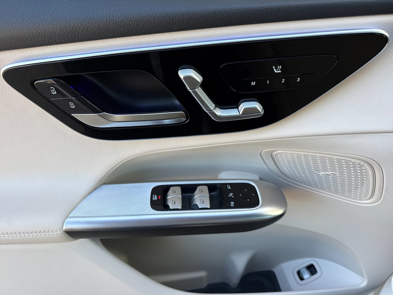 Certified 2026 Mercedes-Benz GLC 300 4MATIC image 11