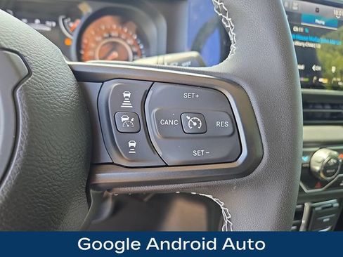 Used 2025 Jeep Gladiator Sport AWD/4WD image 8