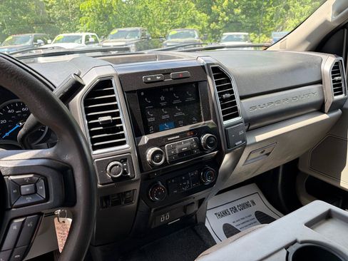 Used 2017 Ford F350 XLT w/ XLT Value Package AWD/4WD image 10