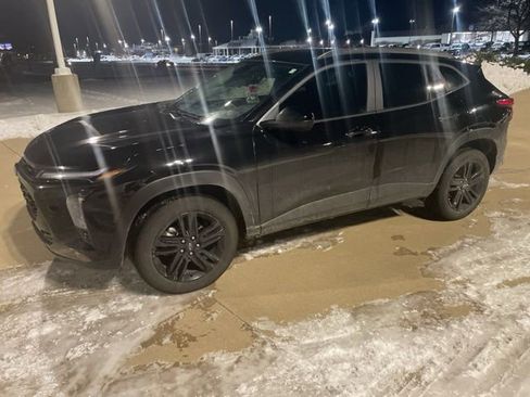 Used 2025 Chevrolet Trax ACTIV image 3