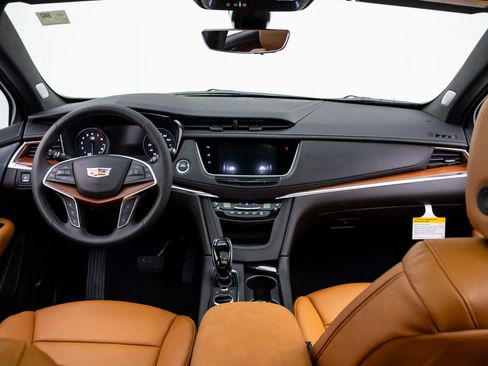 New 2026 Cadillac XT5 Premium Luxury w/ Driver Assist Package AWD/4WD image 10