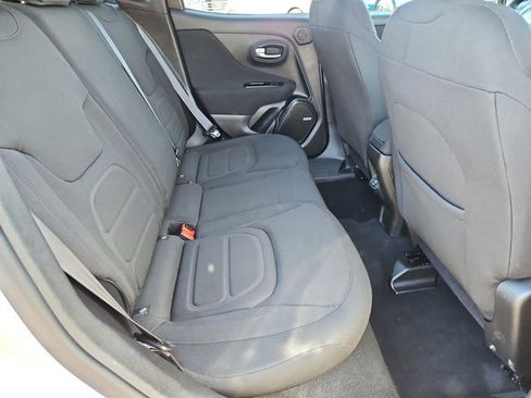 Used 2021 Jeep Renegade Latitude w/ Sun & Sound Group image 18