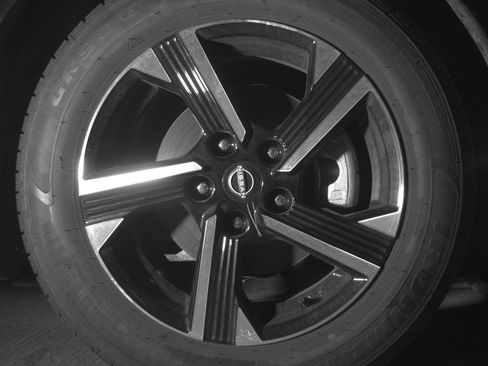 Used 2025 Nissan Sentra SV FWD image 13