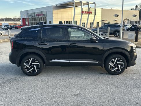 New 2026 Nissan Kicks SV w/ Cold Weather Package image 4