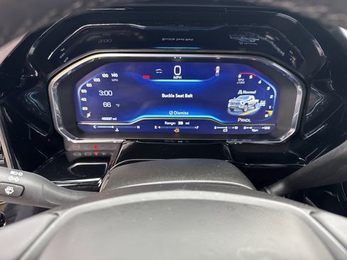 Used 2024 Chevrolet Silverado 2500 ZR2 w/ Technology Package image 21