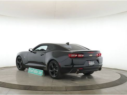 Used 2021 Chevrolet Camaro LT w/ Technology Package image 8