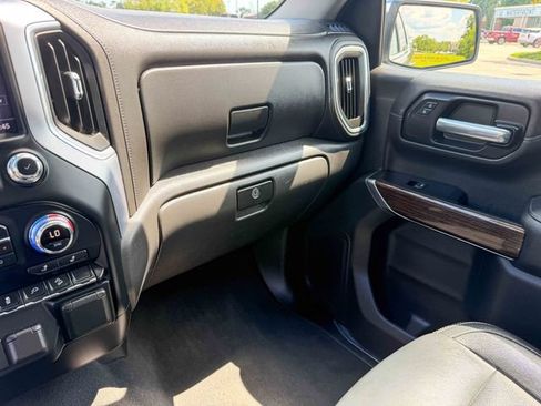 Used 2020 GMC Sierra 1500 SLE w/ SLE Value Package AWD/4WD image 18