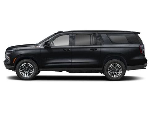 Used 2025 Chevrolet Suburban Z71 image 3