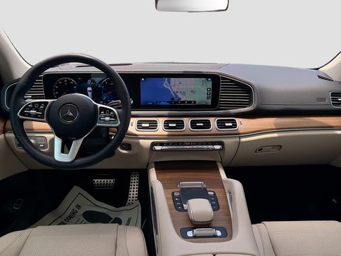 Used 2023 Mercedes-Benz GLS 580 4MATIC image 23