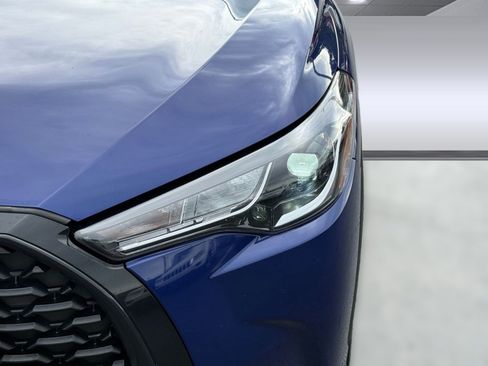 Used 2025 Toyota Corolla Cross LE image 11