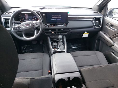 Used 2024 GMC Canyon Elevation w/ Convenience Package image 9