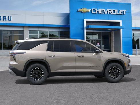 New 2026 Chevrolet Traverse Z71 w/ Enhanced Driving Package AWD/4WD image 29