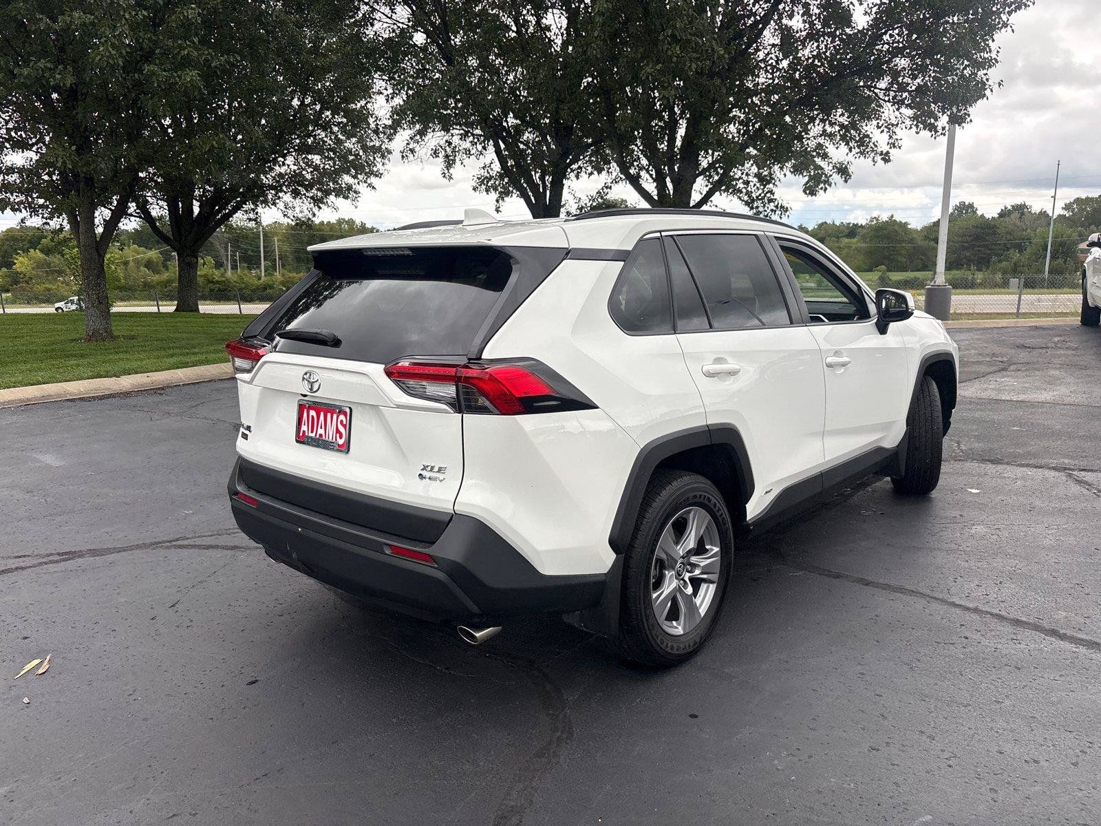 Used 2025 Toyota RAV4 XLE w/ Convenience Package AWD/4WD image 10