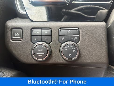 Used 2023 Chevrolet Silverado 1500 LT w/ Z71 Off-Road Package AWD/4WD image 20