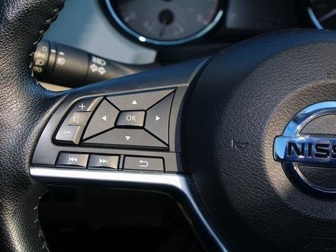 Used 2022 Nissan Rogue Sport SL w/ Premium Package image 17