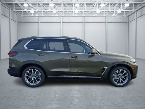 New 2026 BMW X5 xDrive40i w/ Premium Package image 4