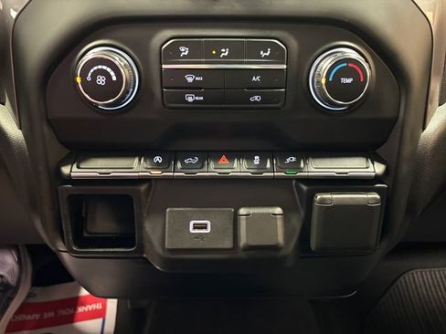 Used 2020 Chevrolet Silverado 1500 Custom w/ Custom Value Package AWD/4WD image 21