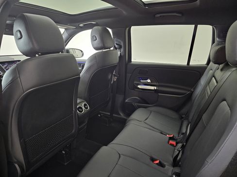 Certified 2025 Mercedes-Benz GLB 250 4MATIC image 19