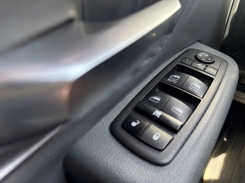 Used 2022 RAM 1500 Big Horn AWD/4WD image 28