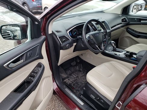 Certified 2018 Ford Edge Titanium w/ Equipment Group 301A image 6