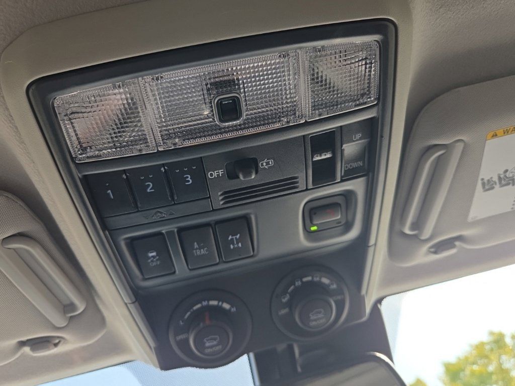 Used 2021 Toyota 4Runner TRD Off-Road Premium w/ Moonroof Package AWD/4WD image 53