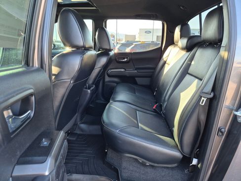 Used 2023 Toyota Tacoma TRD Pro AWD/4WD image 30