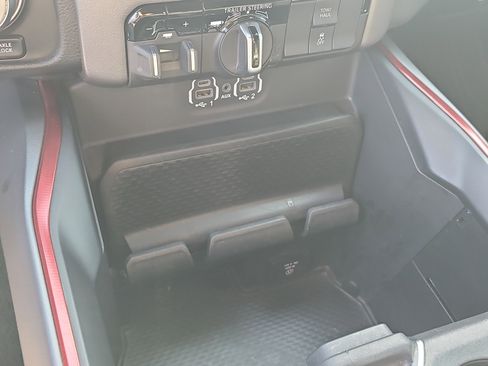 Used 2022 RAM 1500 Rebel w/ Night Edition image 24