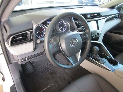Used 2020 Toyota Camry LE image 18